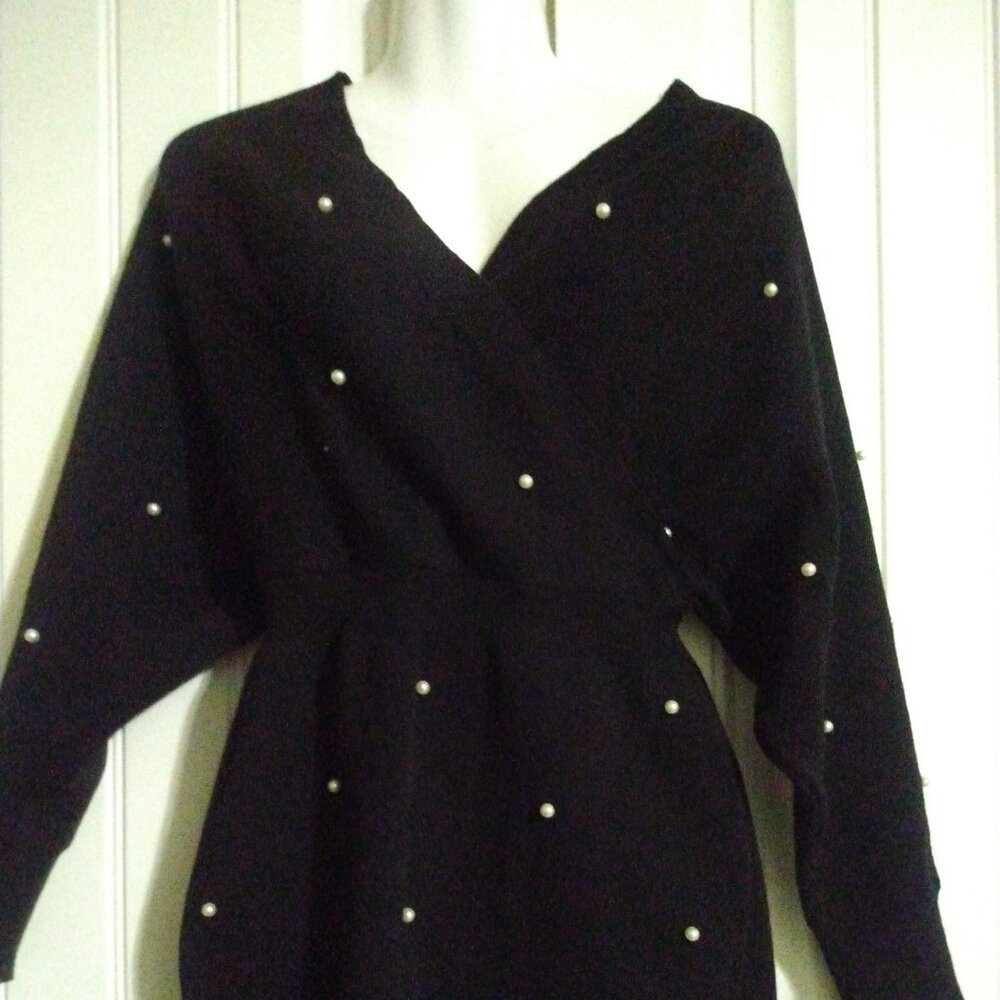 Women's Sweater with Pearl Detail